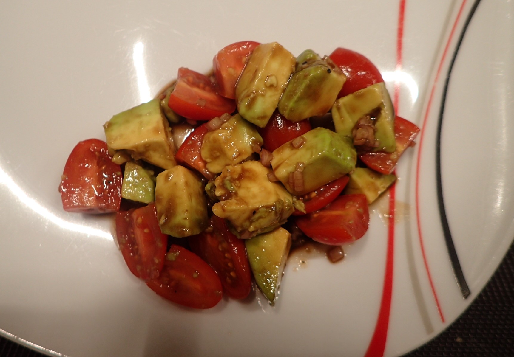 Tomaten-Avocado-Salat
