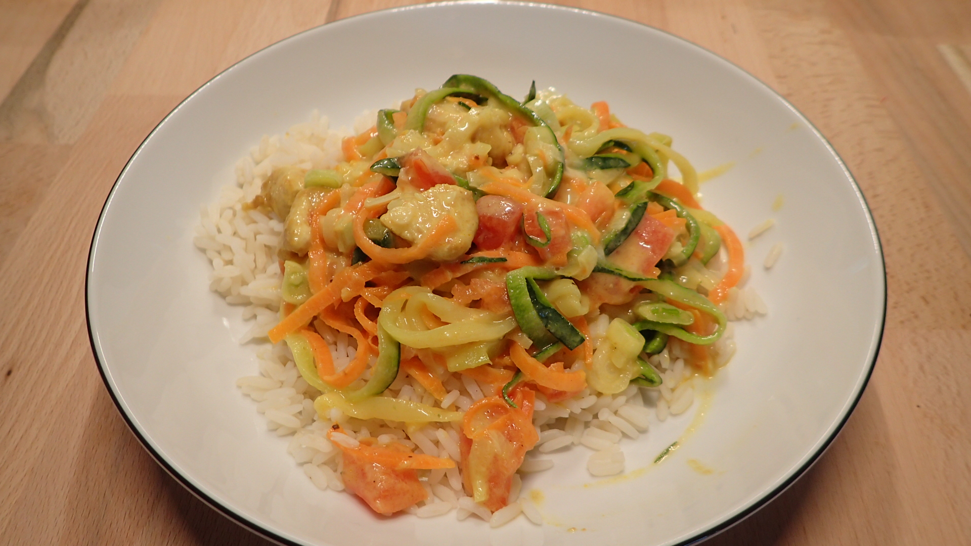 Hähnchen in Curry-Sahne-Sauce