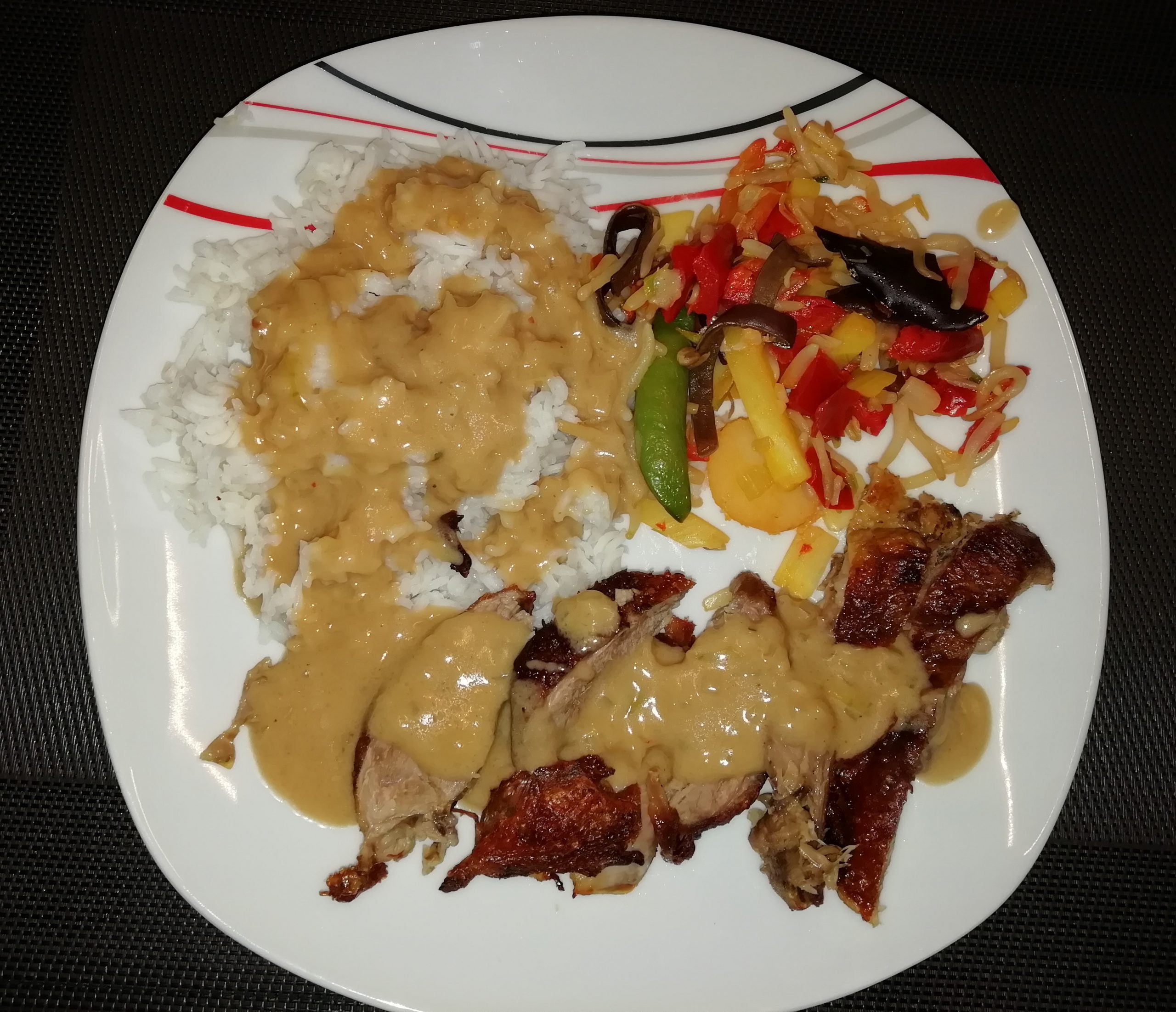 Erdnusssoße