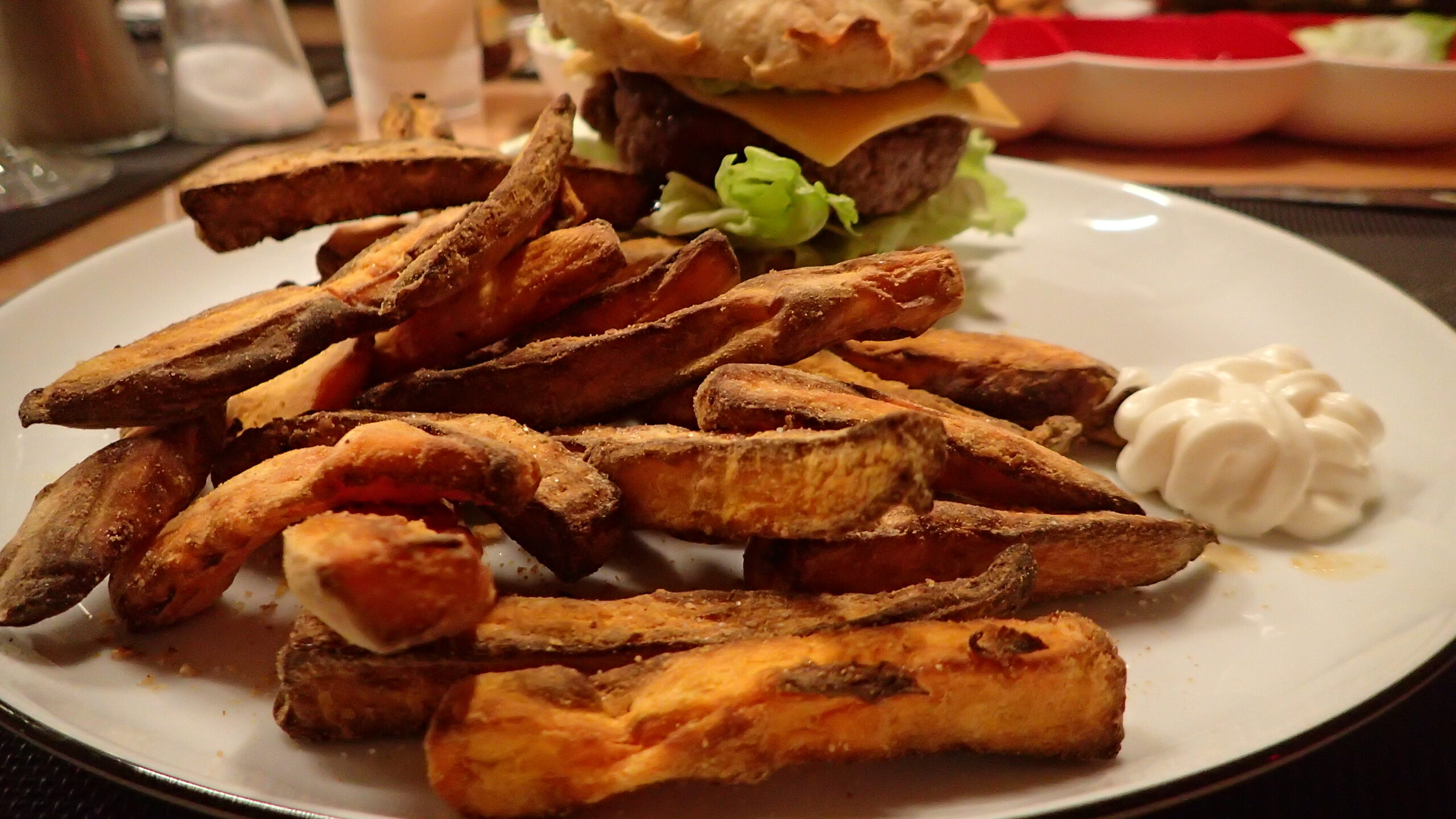 Süßkartoffelpommes aus der ActiFry