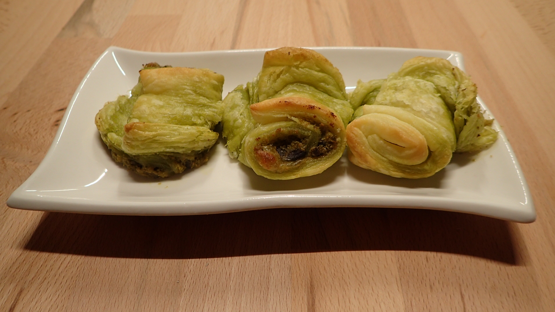 Blätterteig-Pesto-Schnecken