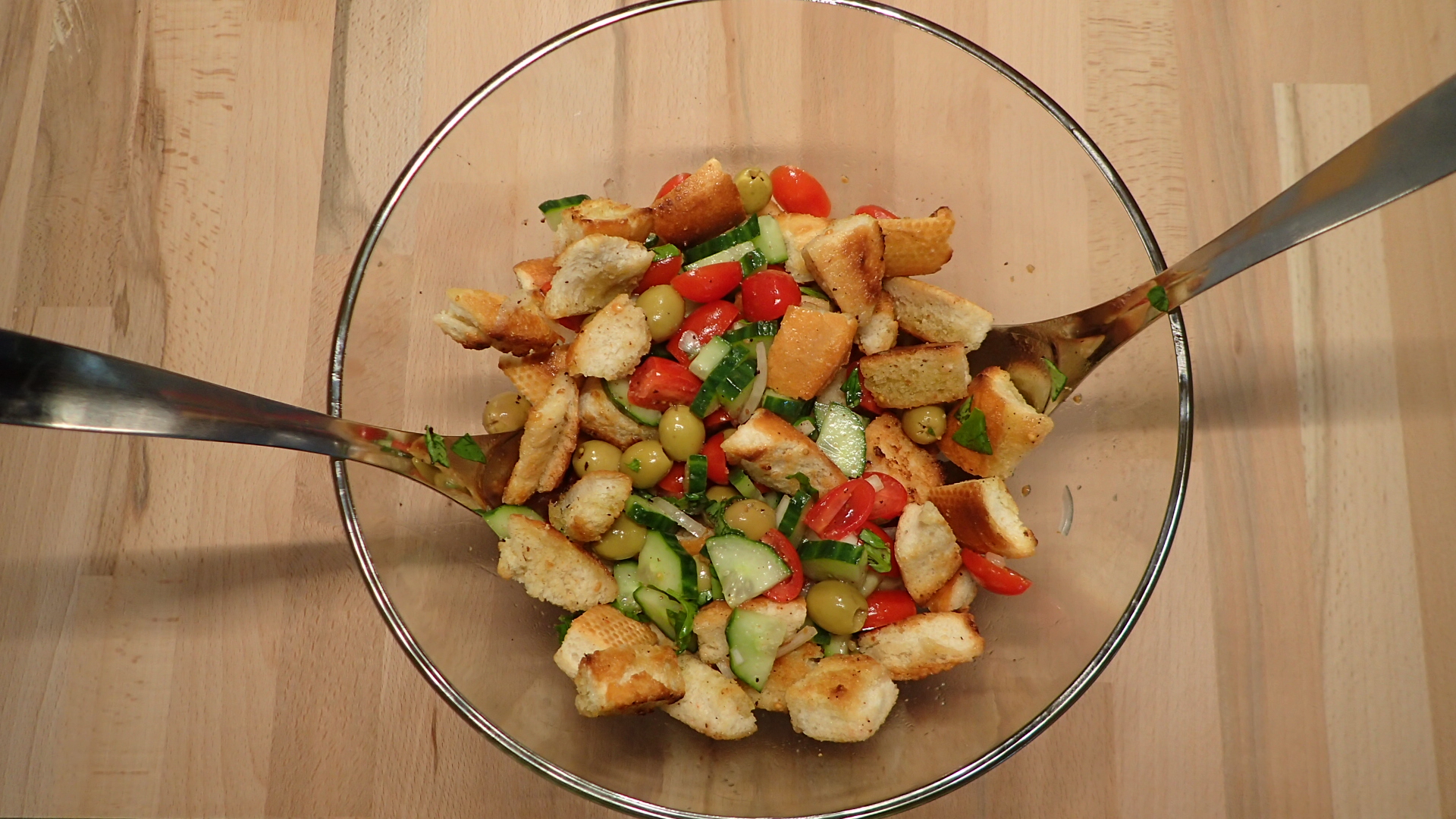 Italienischer Brotsalat