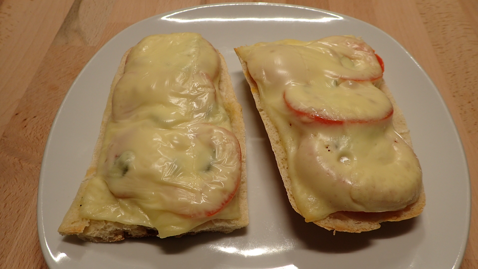 Bistrobaguette Tomate-Käse