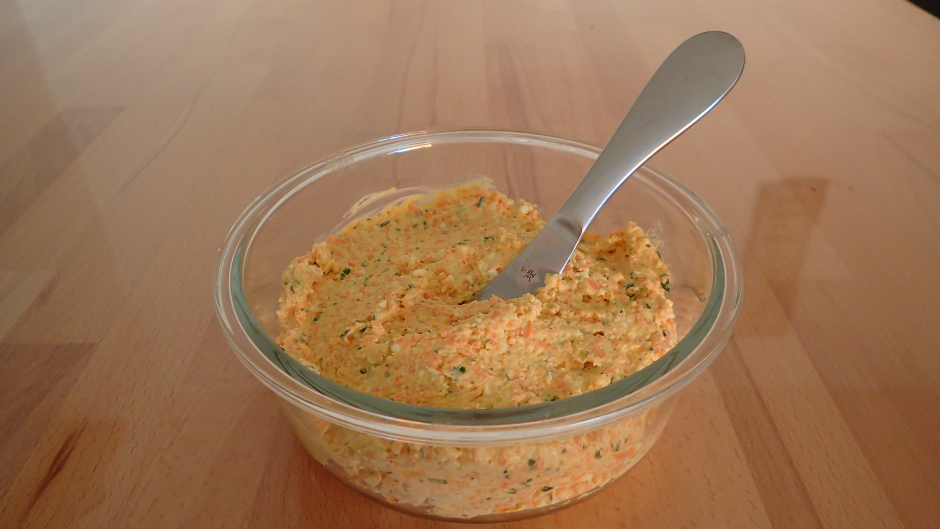 Karotten-Feta-Aufstrich